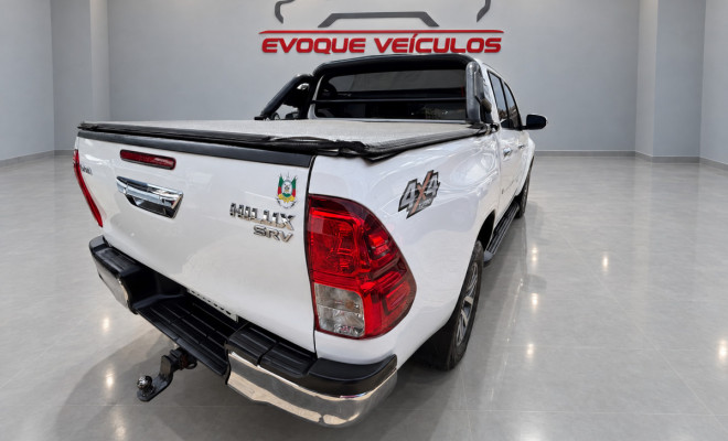 Toyota Hilux SW4 SR 4x2 2.7/ 2.7 Flex 16V Aut. 2020 Flex-8