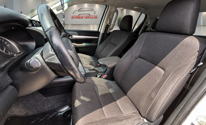 Toyota Hilux SW4 SR 4x2 2.7/ 2.7 Flex 16V Aut. 2020 Flex-2