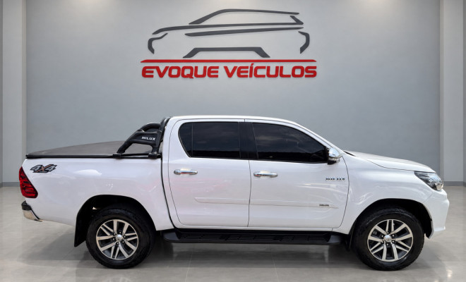 Toyota Hilux SW4 SR 4x2 2.7/ 2.7 Flex 16V Aut. 2020 Flex-3