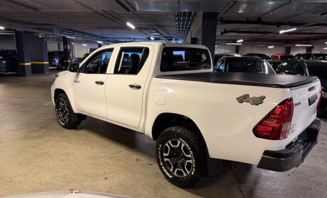 Toyota Hilux CD 4x4 2.8  Diesel Aut. 2024 Diesel-3
