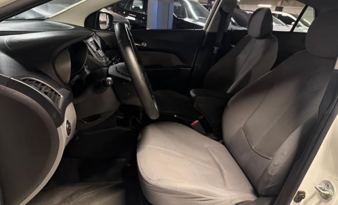 Hyundai HB20S C.Plus/C.Style 1.6 Flex 16V Mec.4p 2014 Flex-9