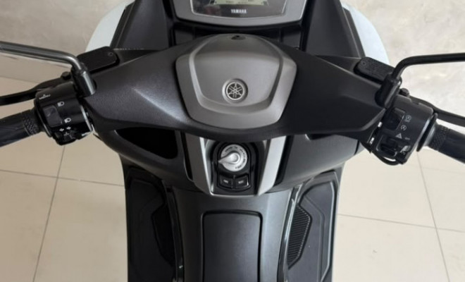 YAMAHA NMAX 160 2021 Gasolina-2