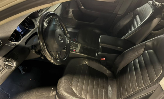 VW - VolksWagen Passat Variant Turbo 2.0 FSI Tiptron. 5p 2013 Gasolina-0