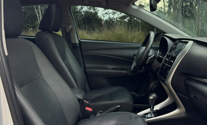 Toyota YARIS XLS Connect Sed. 1.5 Flex 16V Aut. 2020 Flex-8