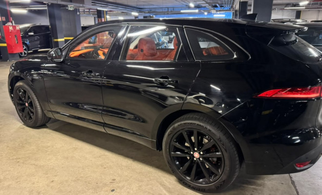 Jaguar F-Pace 3.0 R-Sport 340cv Aut. 2017 Gasolina-3