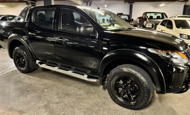 Mitsubishi Triton sport GLS AT 2022 Diesel-4
