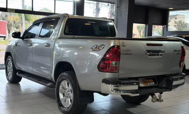 Toyota Hilux CD SRV 4x4 2.8 TDI Diesel Aut. 2017 Diesel-1