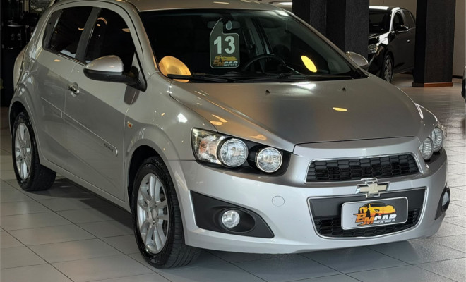 GM - Chevrolet SONIC HB LTZ 1.6 16V FlexPower 5p Mec. 2013 Flex