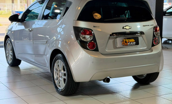 GM - Chevrolet SONIC HB LTZ 1.6 16V FlexPower 5p Mec. 2013 Flex-2