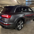 Audi Q7 S-Line 3.0 V6 TFSI Quattro Tiptronic 2022 Híbrido-0