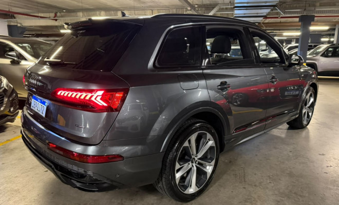 Audi Q7 S-Line 3.0 V6 TFSI Quattro Tiptronic 2022 Híbrido-0