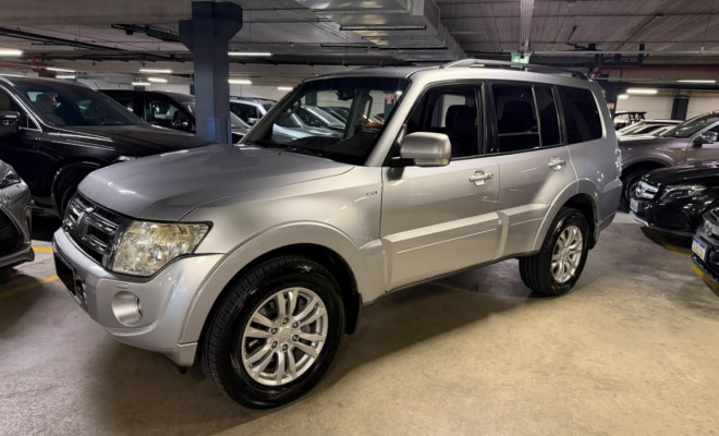 Mitsubishi Pajero HPE Full 3.2 4x4 T.I.Dies. 5p Aut 2012 Diesel-11