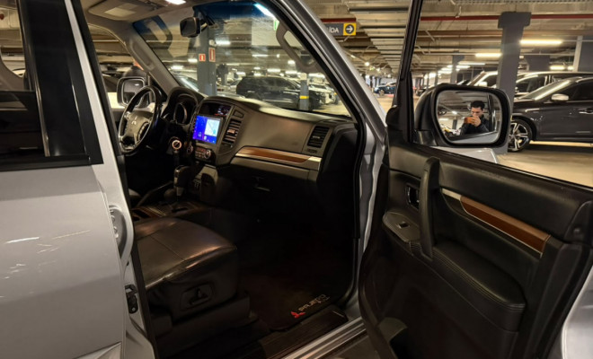 Mitsubishi Pajero HPE Full 3.2 4x4 T.I.Dies. 5p Aut 2012 Diesel-18