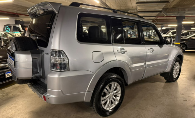 Mitsubishi Pajero HPE Full 3.2 4x4 T.I.Dies. 5p Aut 2012 Diesel-7