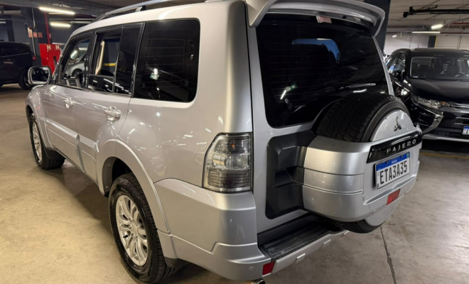 Mitsubishi Pajero HPE Full 3.2 4x4 T.I.Dies. 5p Aut 2012 Diesel-17