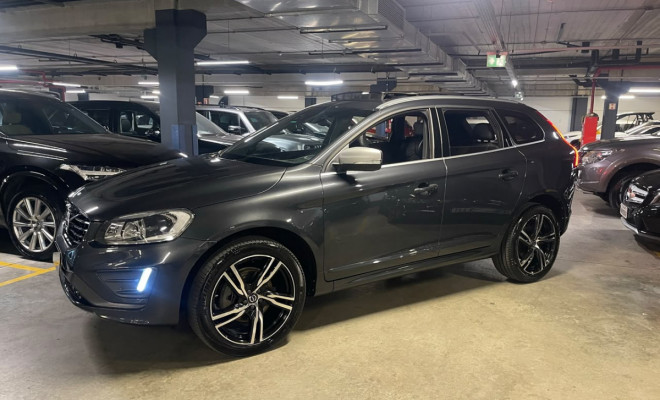 Volvo XC 60 T-5 R-DESIGN 2.0 FWD 5p 2017 Gasolina-1