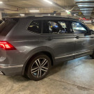 VW - VolksWagen TIGUAN Allspac R-Line 300 TSI 2.0  2025 Gasolina-9