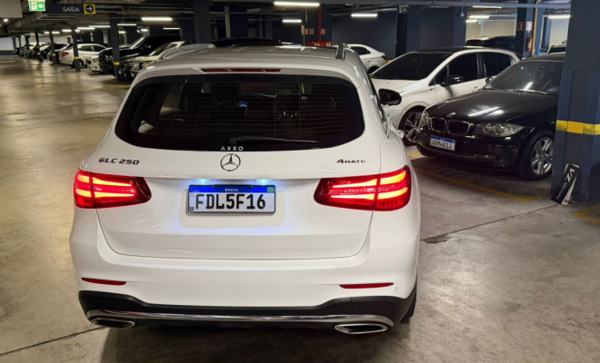 Mercedes-Benz GLC 250 Sport 4MATIC 2.0 TB 16V Aut. 2017 Gasolina-4
