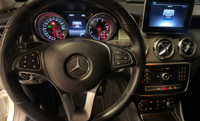Mercedes-Benz GLA 200 Advance 1.6/1.6 TB 16V Flex Aut. 2019 Flex-4