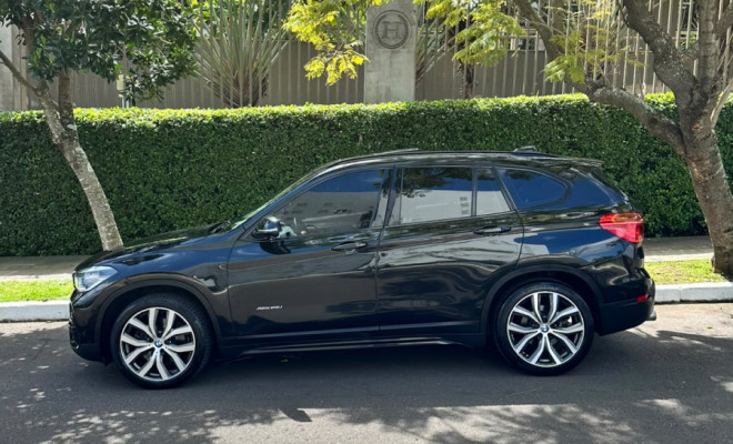 BMW X1 XDRIVE 25i Sport 2.0/2.0 Flex Aut. 2016 Flex-4