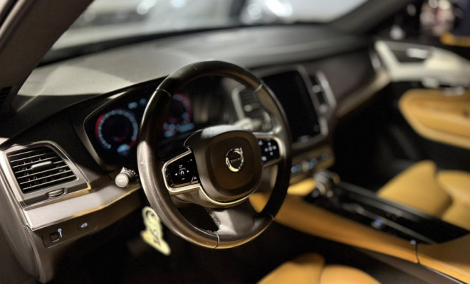Volvo XC 90 T-6 MOMENTUM 2.0 320cv 5P 2019 Diesel-0