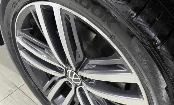 VW - VolksWagen TIGUAN Allspac R-Line 300 TSI 2.0  2024 Gasolina-1