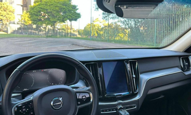 Volvo XC 60 D-5 MOMENTUM 2.0 AWD Diesel 5p 2019 Diesel-6