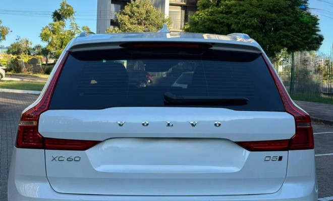 Volvo XC 60 D-5 MOMENTUM 2.0 AWD Diesel 5p 2019 Diesel-0