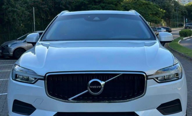 Volvo XC 60 D-5 MOMENTUM 2.0 AWD Diesel 5p 2019 Diesel-5