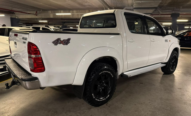 Toyota Hilux CD SR D4-D 4x4 3.0  TDI Dies. 2015 Flex-4