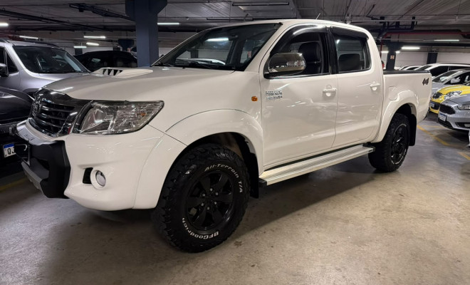 Toyota Hilux CD SR D4-D 4x4 3.0  TDI Dies. 2015 Flex-18