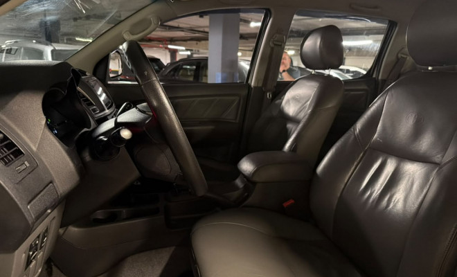 Toyota Hilux CD SR D4-D 4x4 3.0  TDI Dies. 2015 Flex-14