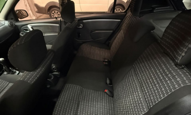 Renault SANDERO Expression Hi-Flex 1.6 8V 5p 2013-8