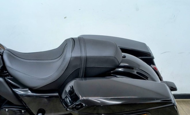HARLEY-DAVIDSON STREET GLIDE FLHX 2024 Gasolina-8