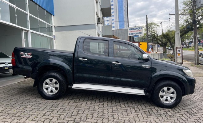 Toyota Hilux CD SRV D4-D 4x4 3.0 TDI Diesel Aut 2013 Diesel-0