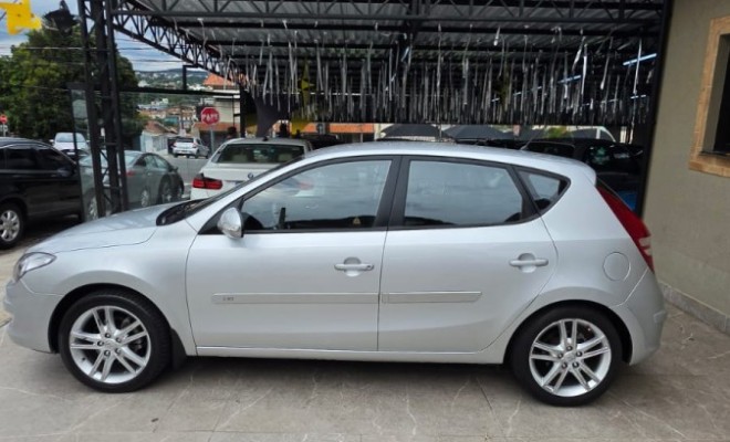 Hyundai i30 2.0 16V 145cv 5p Aut. 2012 Gasolina-1