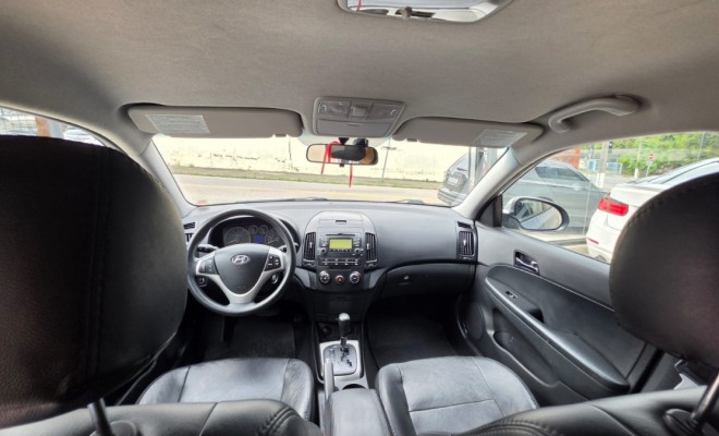 Hyundai i30 2.0 16V 145cv 5p Aut. 2012 Gasolina-7