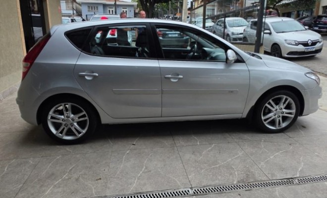 Hyundai i30 2.0 16V 145cv 5p Aut. 2012 Gasolina-2