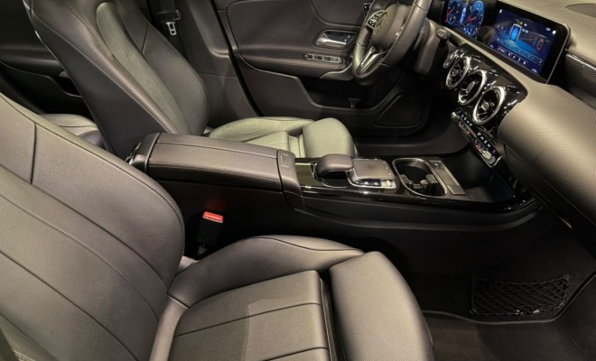 Mercedes-Benz A 250 2.0 TB Hatch Vision 2020 Gasolina-2