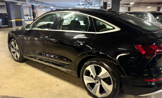 Audi E-TRON Sportb. Perf.Black Aut.(Elétrico) 2022 Elétrico-2