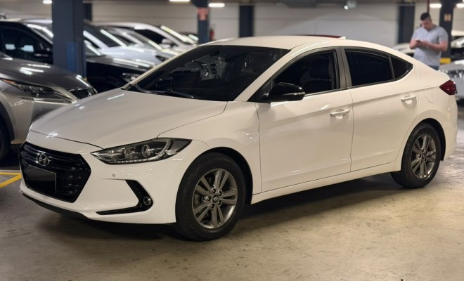 Hyundai Elantra 2.0 16V Flex Aut. 2017 Flex