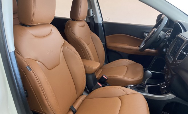 Jeep COMPASS LONGITUDE 2.0 Aut 2019-9