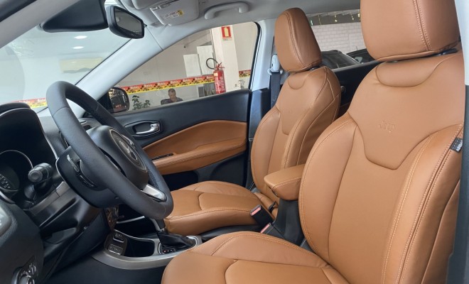 Jeep COMPASS LONGITUDE 2.0 Aut 2019-8