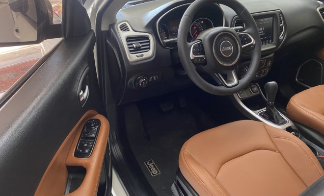 Jeep COMPASS LONGITUDE 2.0 Aut 2019-5