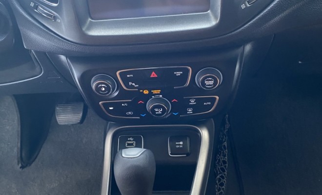 Jeep COMPASS LONGITUDE 2.0 Aut 2019-13