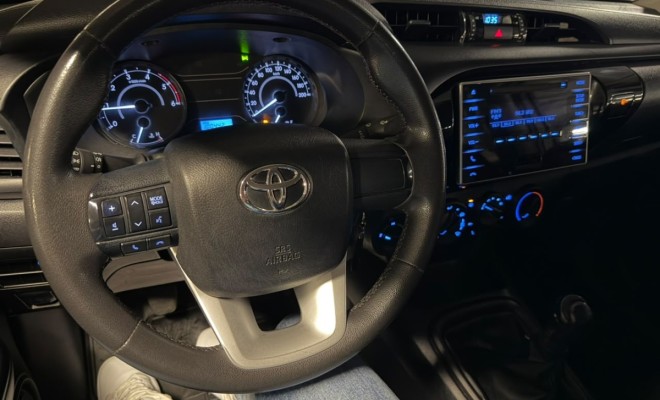 Toyota Hilux CD 4x4 2.8 Diesel Mec. 2019 Diesel-17