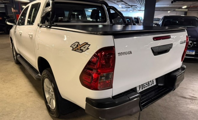Toyota Hilux CD 4x4 2.8 Diesel Mec. 2019 Diesel-0