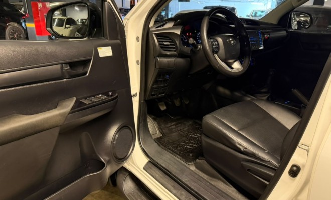 Toyota Hilux CD 4x4 2.8 Diesel Mec. 2019 Diesel-18