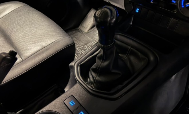 Toyota Hilux CD 4x4 2.8 Diesel Mec. 2019 Diesel-14