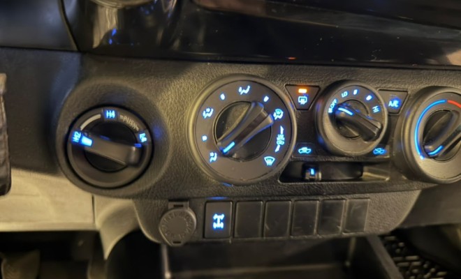 Toyota Hilux CD 4x4 2.8 Diesel Mec. 2019 Diesel-9